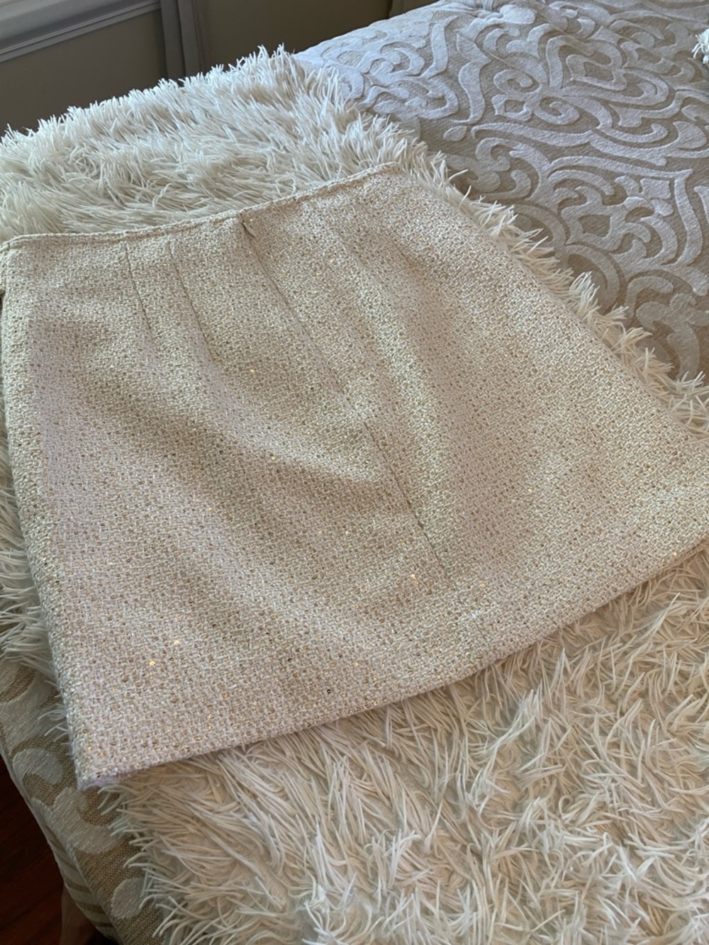 Ann Taylor Cream Tweed Mini Skirt Gold Thread Size 8 Elegant Luxe - Picture 8 of 12